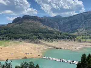 Embalse Barrios De Luna