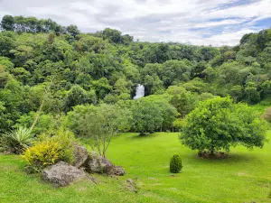 Cascada De La Monja