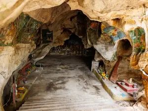 Wat Tham Suk Kasem Sawan