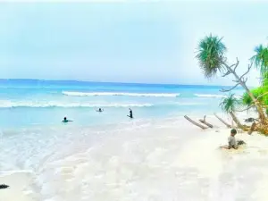Laa Island