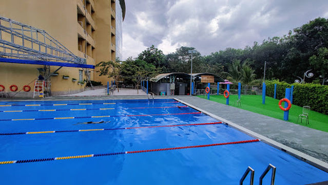 Hồ bơi Nhà khách ĐHQG