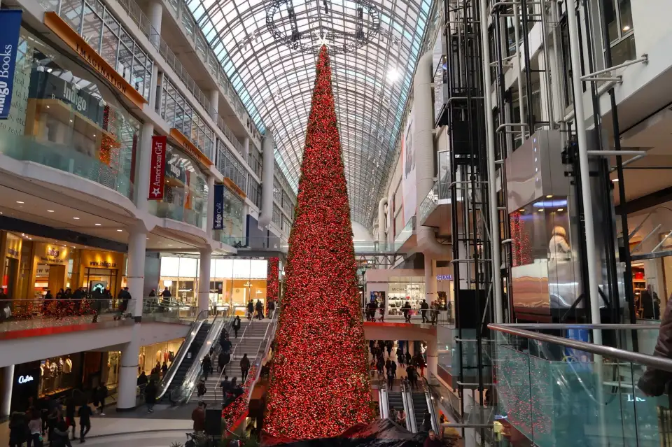 5_CF Toronto Eaton Centre