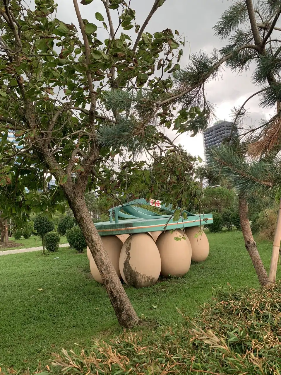 2_"Flip-flops on eggs"