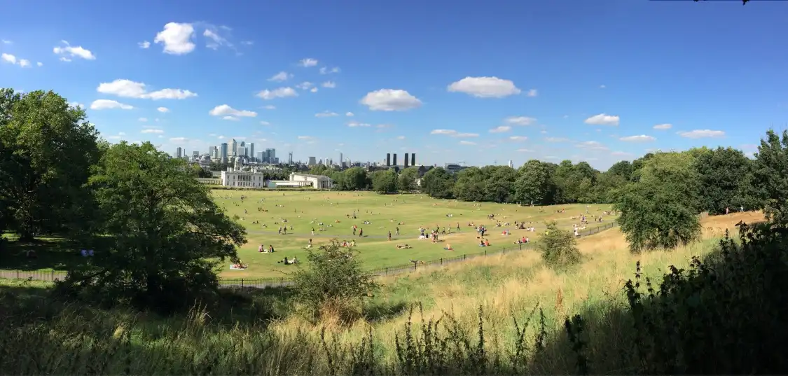 피터 해리슨 천문관 주변 호텔