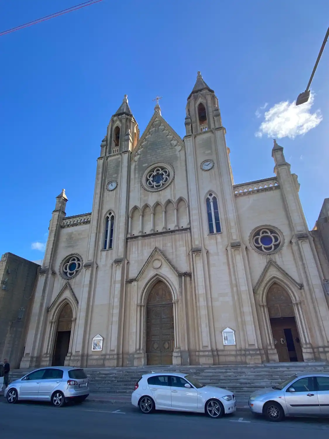 Hotels near San Injazj St .Ignatius