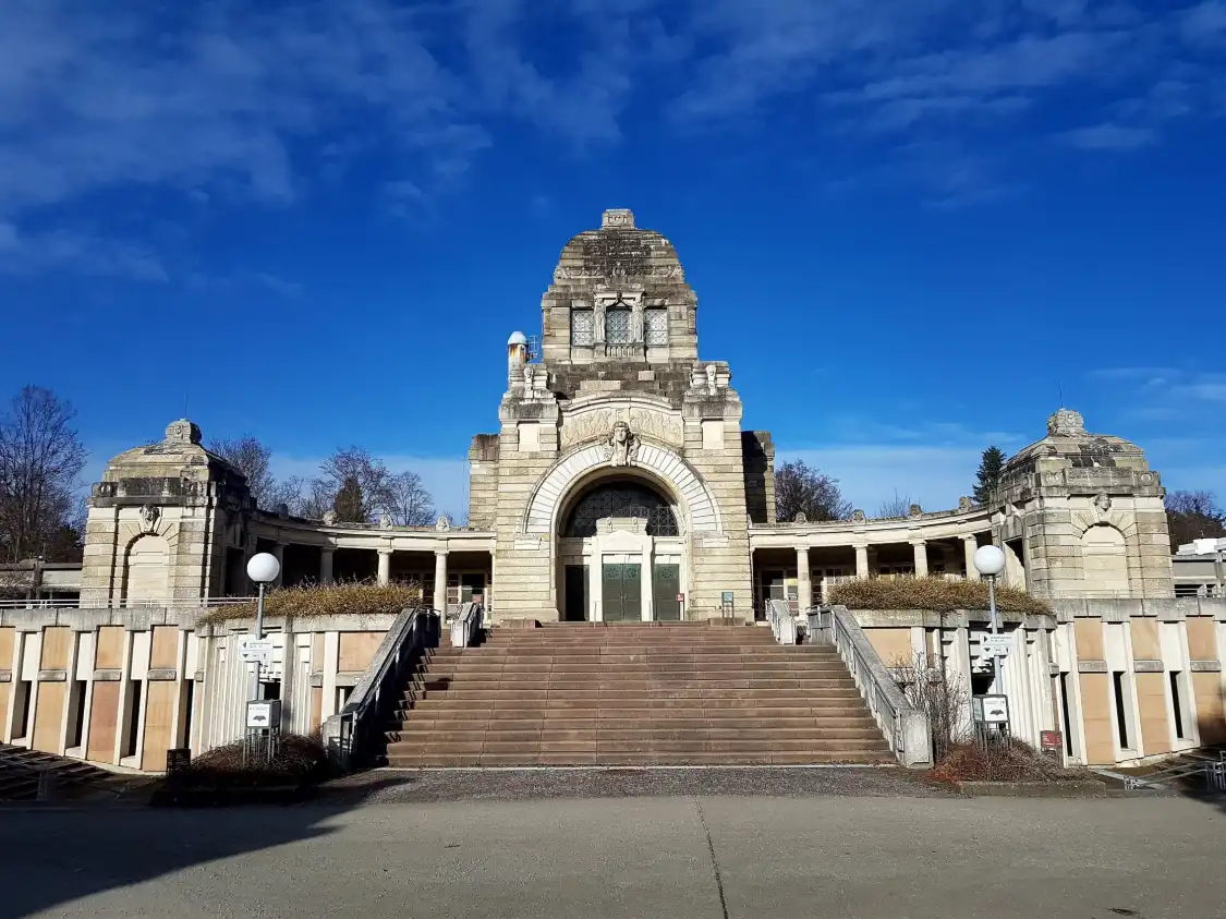 Отели рядом с достопримечательностью «Pragfriedhof»