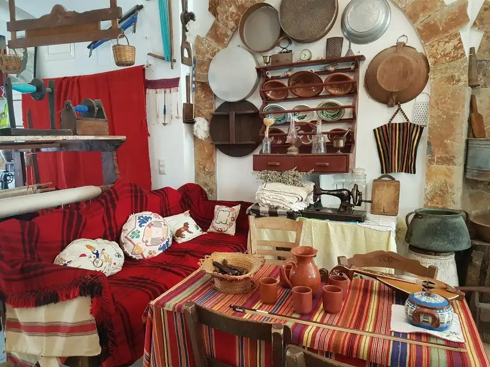Hotels near Folklore Museum of Gouves