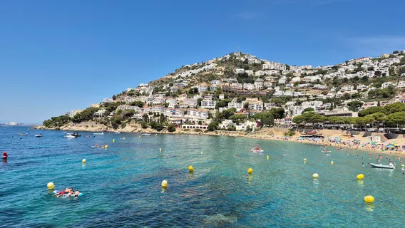 Plage Canyelles Petites