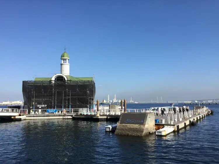 Hotels near Pukarisanbashi Pier
