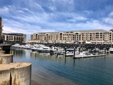 Glenelg North