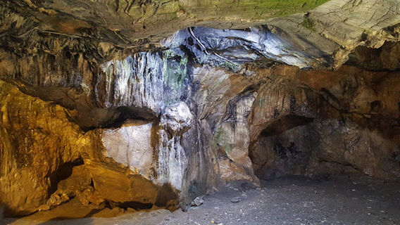 Eshab-ı Kehf Mağarası