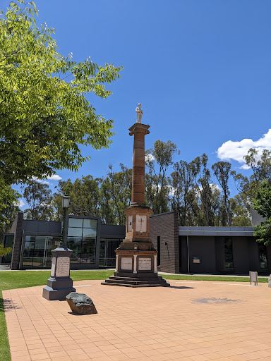 Echuca War Memorial Aquatic Centre (EWMAC)