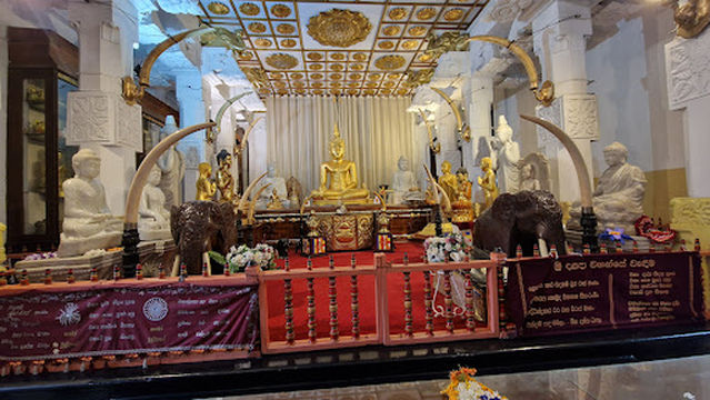 Malwatta Temple Kandy