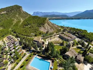 Morillo de Tou - Pueblo Recuperado - Centro de Vacaciones