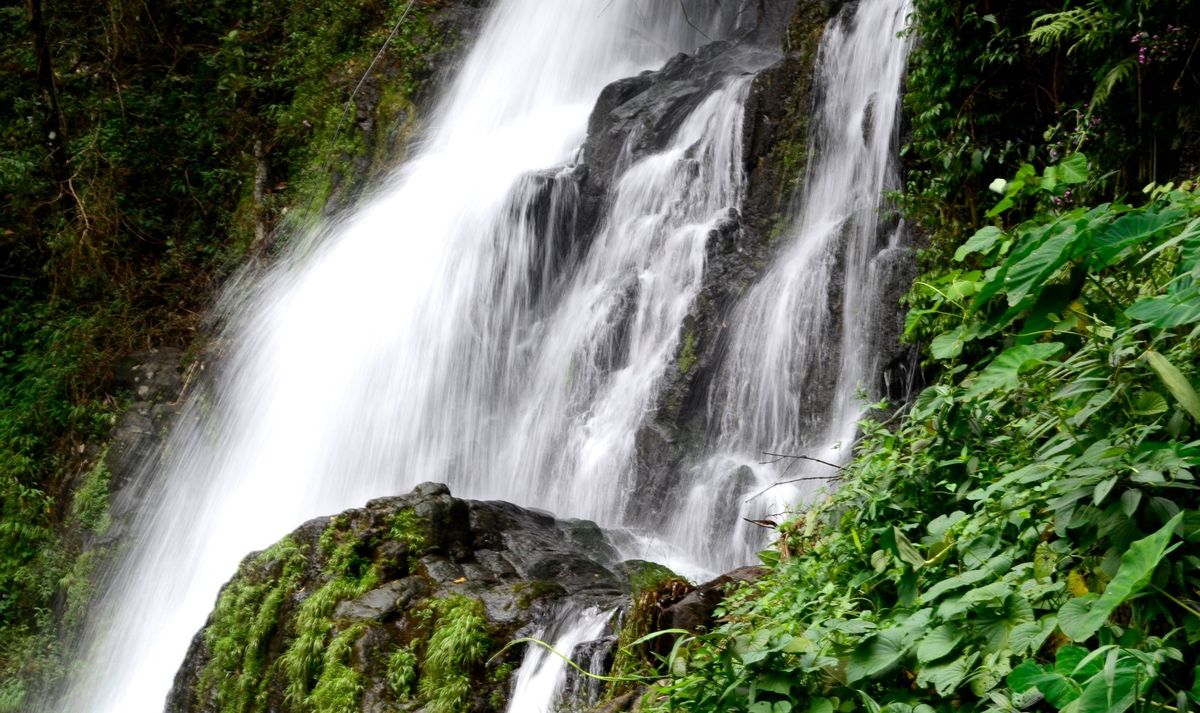 Valanjanganam Water Falls
