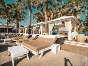 Cabana Mare Beach Club