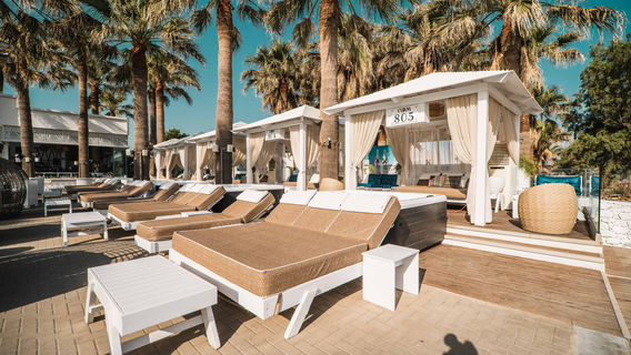Cabana Mare Beach Club