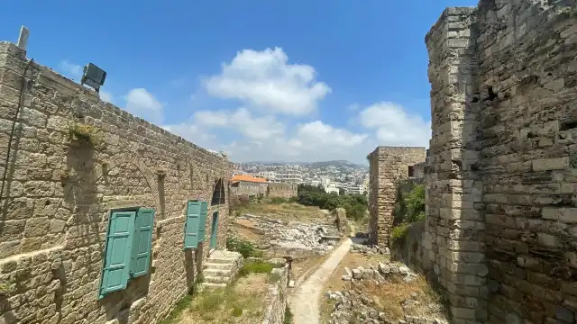 Hotels near قلعة جبيل