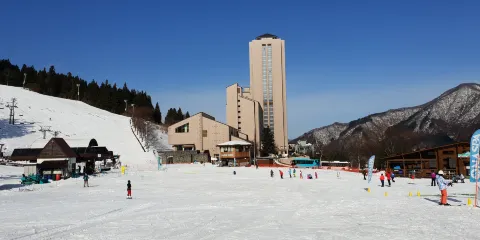 Yuzawa NASPA湯澤NASPA滑雪場