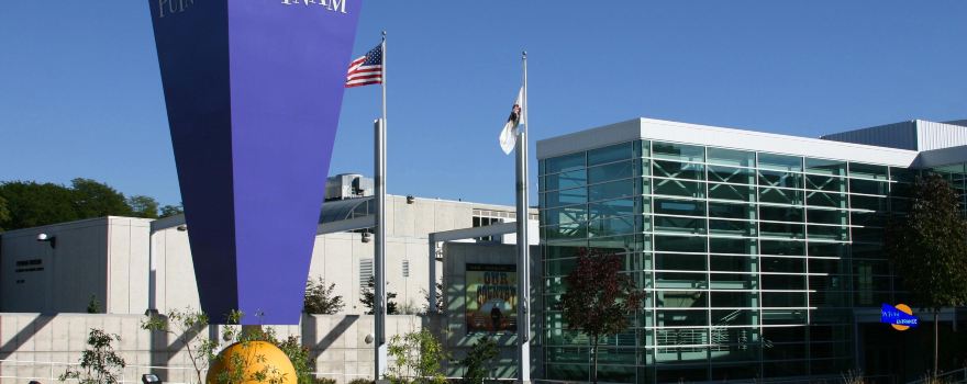 Putnam Museum and Science Center