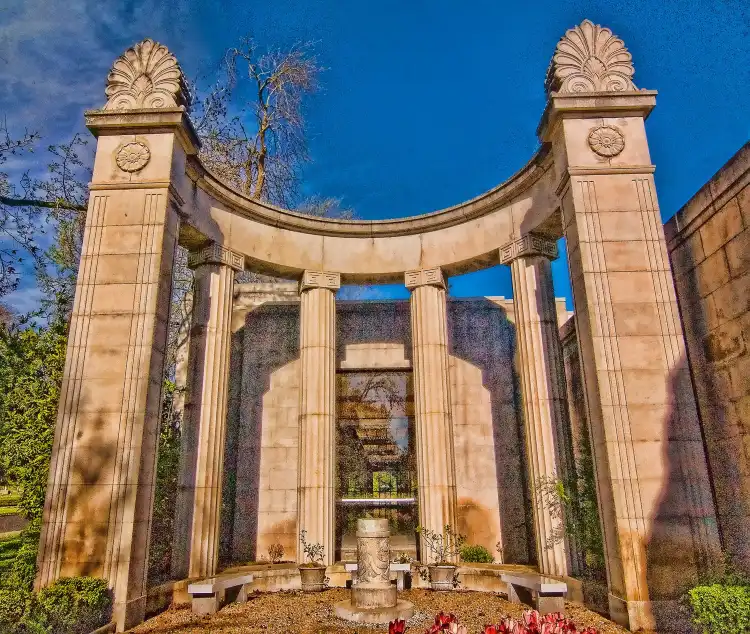 Các khách sạn gần Mountain View Cemetery