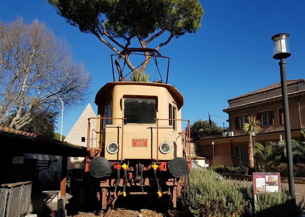 Hotel dekat Polo Museale Atac - Parco Ferroviario