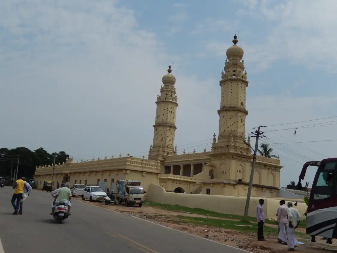 Hotels near Jamia Masjid Mosque