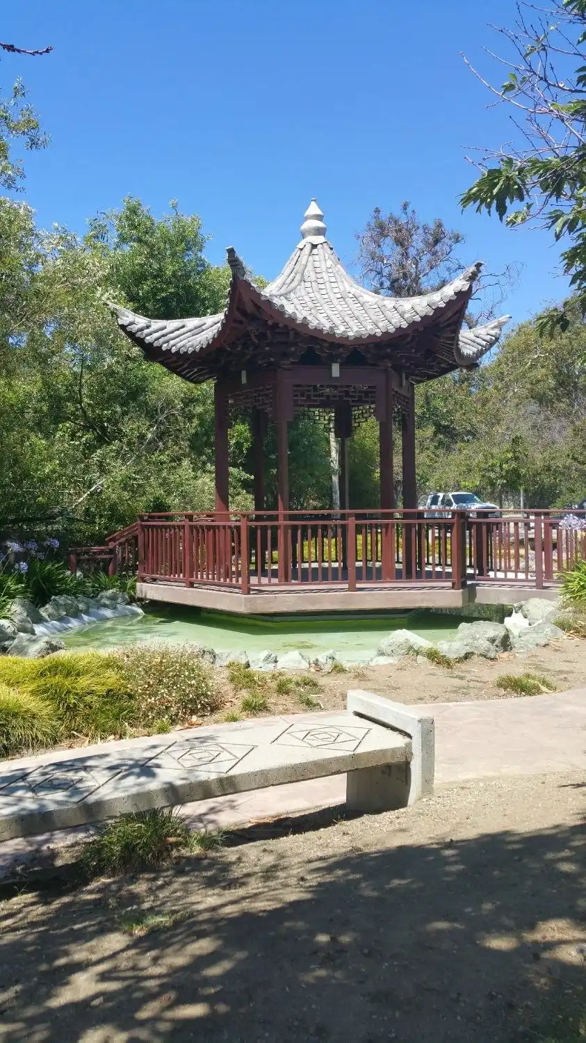 Hotels near Cheng Park