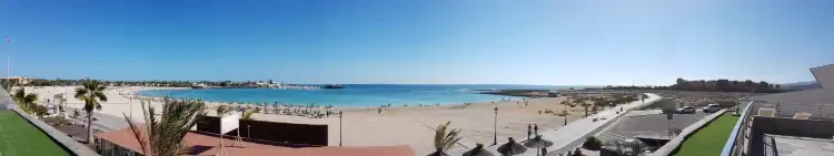 Hotels near Plage de El Castillo