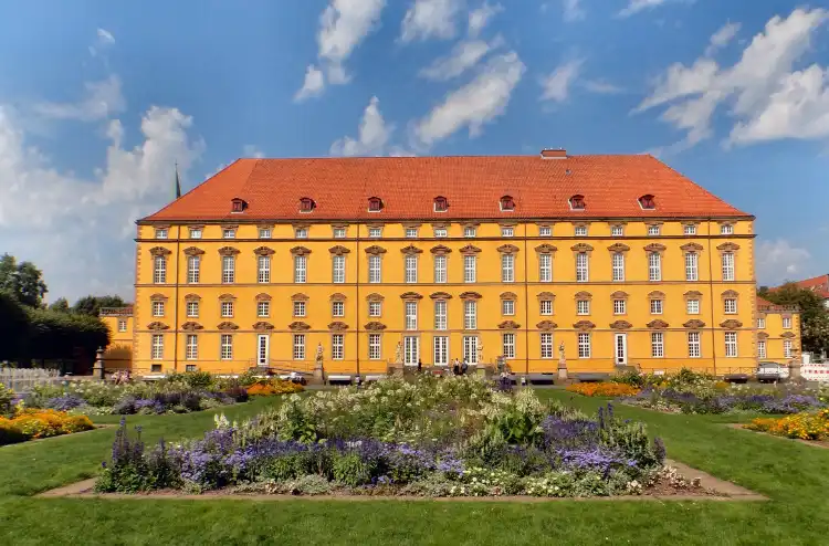 Отели рядом с достопримечательностью «Building 69 University of Osnabrueck»