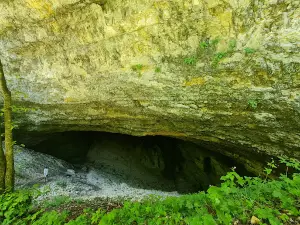 Sakinule Cave