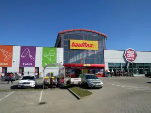 bauMax