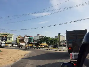 Tugu Simpang Inalum