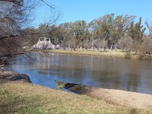 Hipólito Yrigoyen Park