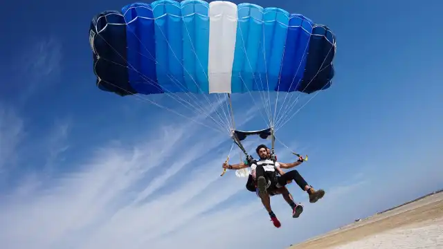 GoJump - צניחה חופשית מצדה ים המלח