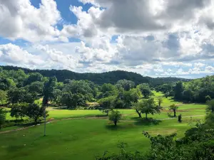 Caymanas Golf Club, Saint Catherine Parish