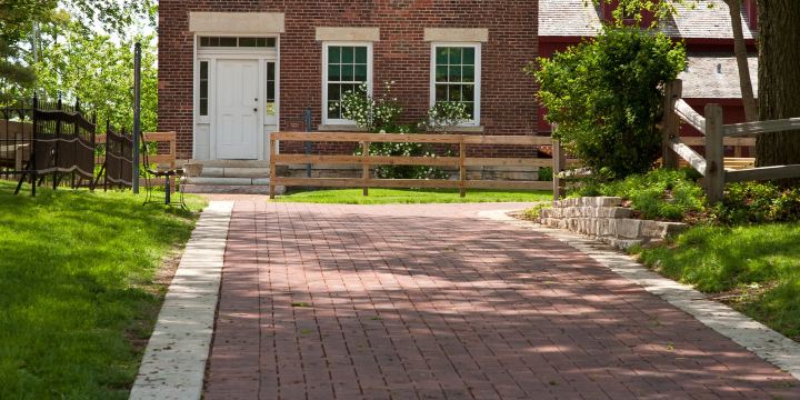 Naper Settlement