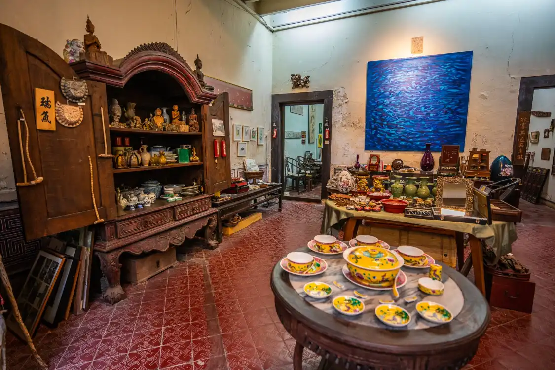 鵬志堂附近的飯店