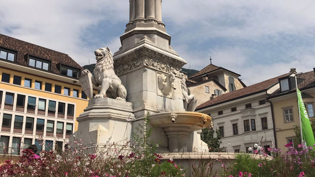 Monumento a Walther Von der Vogelweide