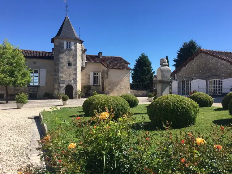 Hotels in Champagne-Vigny