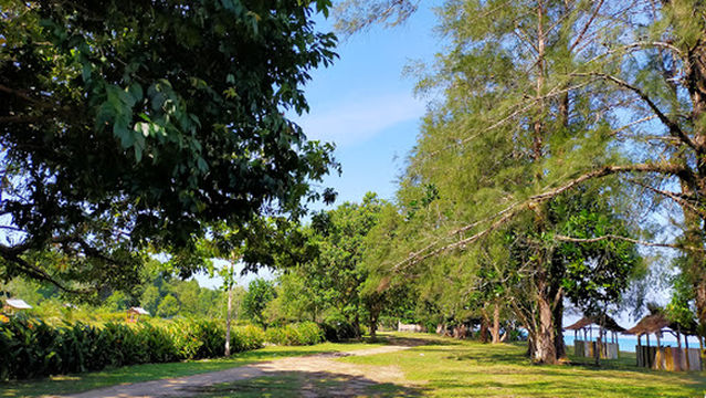 Pantai Hoya Gunungsitoli