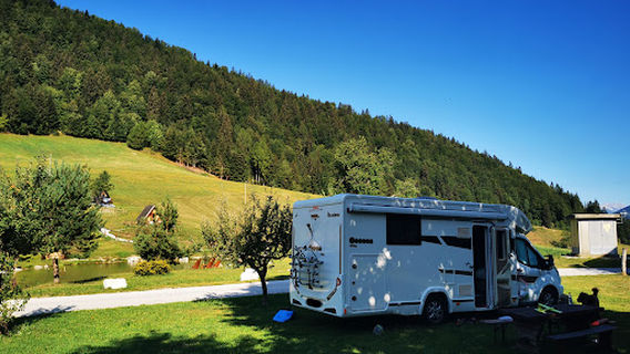 Ribnik na domačiji pr Vrhovc