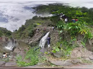 Nagnath Mandir Waterfalls
