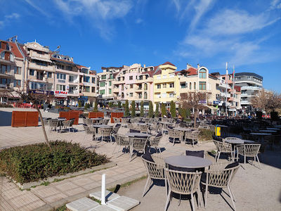 Central Town Square Petrich