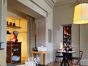 LE CENTRAL BRASSERIE
