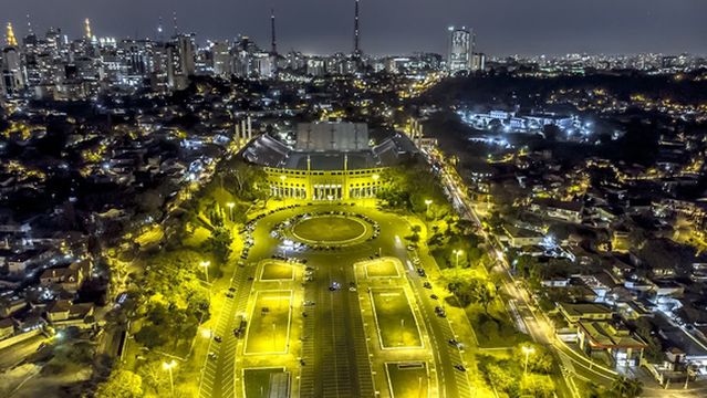 Praça Charles Miller