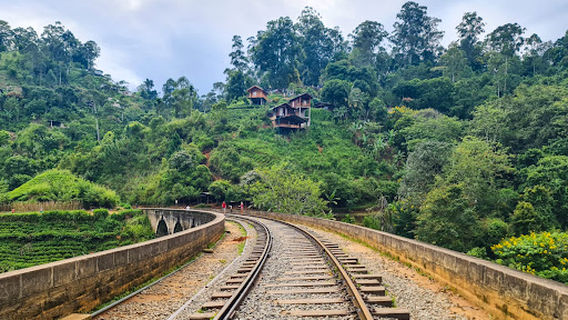 Nine Arches Bridge Path
