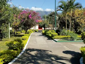 La Piscina De Torrechayoc