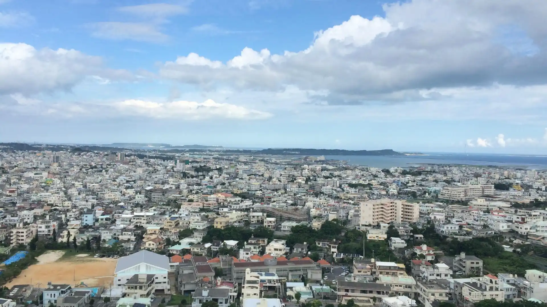 沖縄市役所展望台周辺のホテル