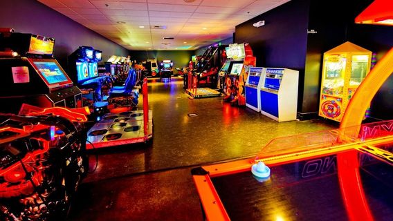 Bowlero South Seattle